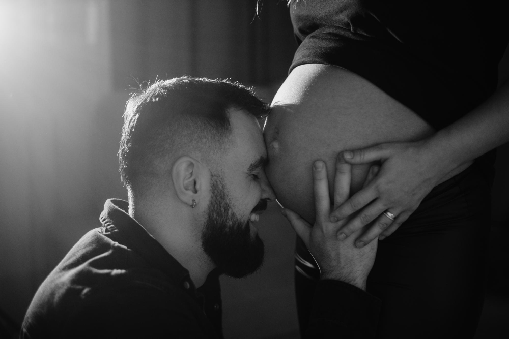Timeless Black & White Maternity Theme