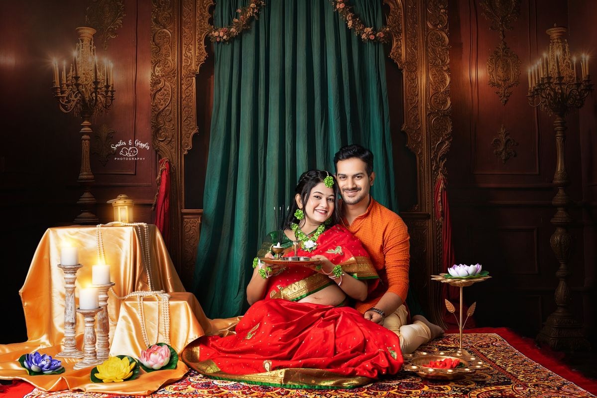 Mahalakshmi Divine Maternity Theme